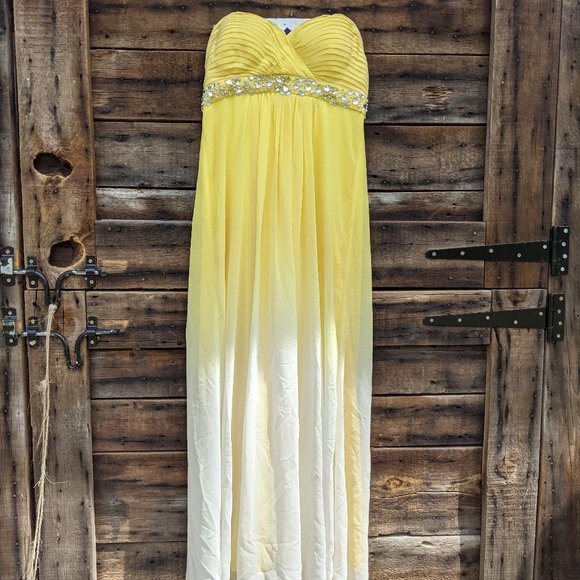 Laura Petite Formal Dress - Picture 1 of 1